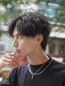 フィフス トウキョウ (fifth TOKYO) 波巻きパーマツーブロツイストスパイラル緩め縦落ちパーマヘア