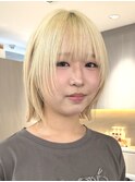 ハイトーン切りっぱなしレイヤーボブミルクティーピンクベージュ