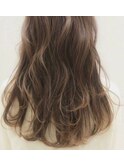 ルーズで大人可愛いカールスタイル