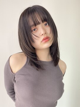 シスタ(SISTA) ミディアムウルフ/レイヤー/レイヤーウルフ/ベージュ