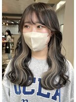 ムク 横浜西口(muku) ホワイトベージュ前髪インナーカラーイヤリングカラー