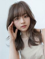 大人かわいい/小顔/レイヤーカット/くびれ/オリーブベージュ
