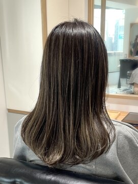 エニィ 池袋西口(Any) 黒髪/グレーベージュ/レイヤーロング/前髪パーマ/池袋