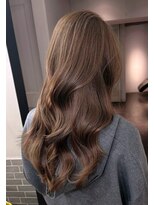 メゾンドムニ 恵比寿(Maison de MUNi)&nbsp;大人美人アッシュオリーブショコラアッシュ韓国風巻きモテ髪