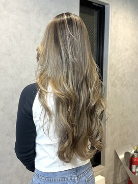 ラック(LUCK) バレイヤージュ/船橋/くすみベージュ/細めハイライト