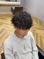 アレス バイ シカ 神戸三宮元町店(ALLES by Cica)&nbsp;波巻きツイストスパイラルパーマツーブロック刈り上げ