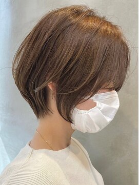 ソワネ 表参道(soigne) 大人ショートボブ白髪ぼかしハイライト顔周りレイヤー丸みボブ