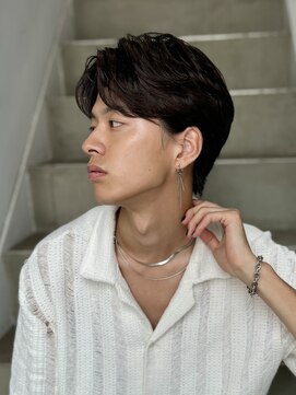 クロト(Clotho) 刈り上げなし大人センターパート×毛流れニュアンスパーマ