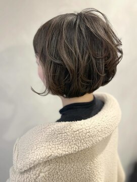 【content Yumi】動きたっぷり前下がりボブ