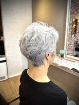 ヘアーメイクロージー 八軒店 (HAIR MAKE ROSY) 白髪を活かす大人の上品パーマ