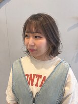 ニナル(Ninal)&nbsp;ベージュインナーカラー×外ハネボブ♪