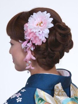 メゾン ド ボーテ(Maison de Beaute) 面の美しさを強調した美アップスタイル