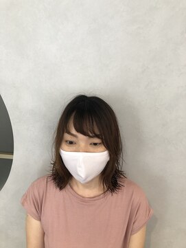 キー(KEY) ミディアム パーマスタイル