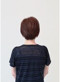 やや前下がりのショートレイヤー