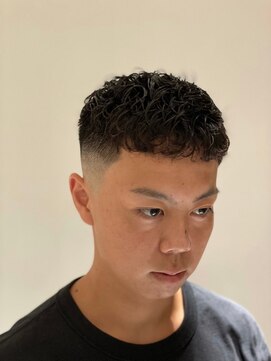 グリーディーフォックス 代々木(Greedy FOX) かき上げヘア/サイドパート/韓国マッシュ/フェードカット/代々木