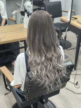 ワン(ONE) シルバーグレーグラデーション