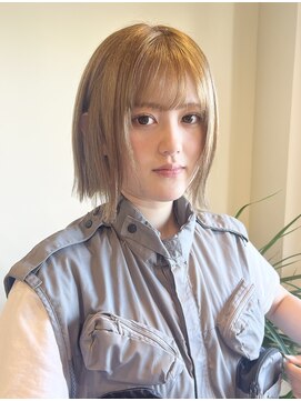 ルートヴィッヒ(Ludwig) 透明感ハイトーン×切りっぱなしぷっつりボブ