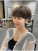 ショートボブパーマ20代30代40代イヤリングカラー大人可愛い