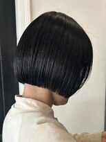 カムジーヘッドカミノウラ(COMEGHEAD KAMINOURA)&nbsp;大人マッシュショート丸みショート黒髪ショートベリーショート