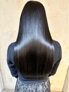 フリックヘアサロン 梅田茶屋町2号店(FLICK HAIR SALON)の写真/【阪急梅田駅/徒歩1分】限りなくダメージレスに仕上がるストレートヘアが手に入る◎スタイリングも簡単に★