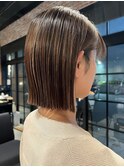20代30代大人可愛い小顔ボブ前下がりショートハイライト