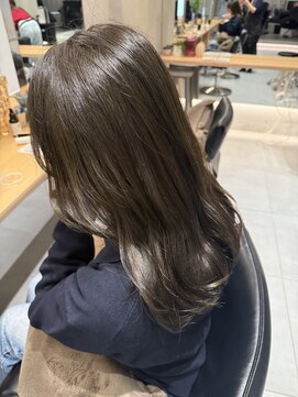 ガリカ 渋谷(Gallica) 垢抜け透明感グレージュ【神山未来】