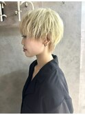 ハイトーンカラー 無造作マッシュ