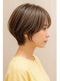 20代30代40代50代/レイヤー入り小顔ショートボブ/透明感カラー
