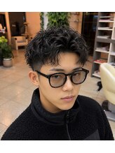 シキブフクヤマ(SIKIBU FUKUYAMA)&nbsp;アップバングツーブロックショート