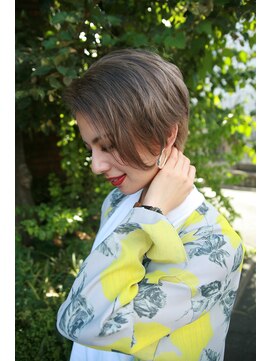 ナイン 麻布十番(NINE) ☆前下がりショートボブ☆