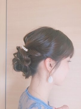 カルム(calm.) ゆるシニヨン