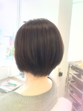 レリビー アウラ(LELiBE_'aula) ショートボブ