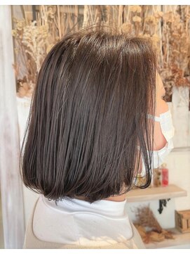 フロール(florun) 顎ラインボブ×グレージュカラー