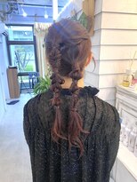ジゼル 博多筑紫口店(GiseL)&nbsp;【杏実】個性派ツインポニー　お呼ばれヘア　結婚式アレンジ