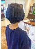 グラデーションボブ／ハンサムショート