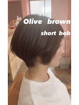 メロメロウ(Melo mellow) ショートボブ  オリーブブラウン
