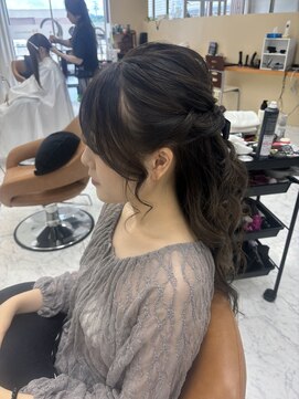 ヘア ポジション HAIR Position 大館西店 きれいめハーフアップ