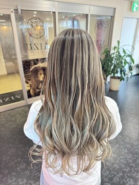 アイズ 本厚木(AIZU) バレイヤージュ