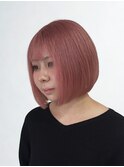 くすみピンクボブで透明感たっぷり可愛く◎