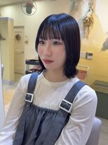 アミュー(amiu)&nbsp;バッサリフルコースカットでツヤ感ボブ