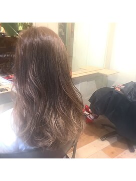 ラべリー 池袋(LOVELEY) お客様style4 LOVELEY アッシュベージュ 古川