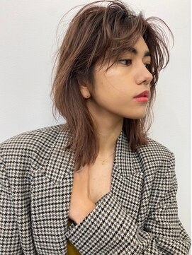 ローウェ 新百合ヶ丘(Louwe) 外国人風外ハネアンニュイショートボブ[新百合ヶ丘/新百合ヶ丘駅