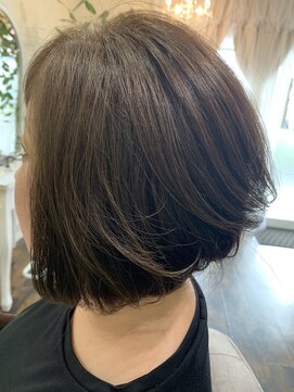 エタニティ(eternity) 前下がりグラデーションボブ