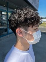 リット×ベリエ(Lit.×belier)&nbsp;ツイストスパイラルパーマ波巻きスパイラル刈り上げマッシュ