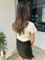 メリー オオサカ(Merly Osaka)&nbsp;このコントラスト感がクセになる！ナチュラルベージュバレ