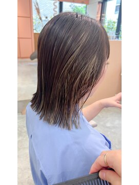 ナル(nalu.) コントラストハイライト/ロングボブ/切りっぱなし