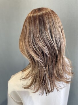 リノ(Lino) ハイライト/外国人風/レイヤースタイル