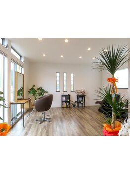 1席のみ完全プライベート空間×マンツーマン施術で周りを気にせず、ゆったりとした癒しのサロンタイムを…