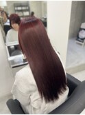 春の季節にオススメ!ワインレッドカラー