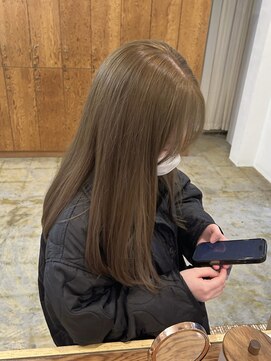 ディフィー 梅田(Defi) ヘーゼルベージュ